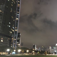 Photo taken at The Lawn @ Marina Bay by Jeanette S. on 7/3/2018