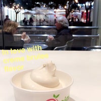 Photo taken at Pinkberry by Hessah on 11/7/2017