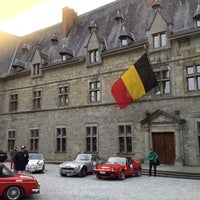 รูปภาพถ่ายที่ Château de Chimay โดย Julien D. เมื่อ 6/1/2013