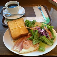 Photo taken at Ueshima Coffee House by asikapon on 10/19/2021