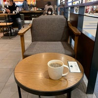 Photo taken at Starbucks by asikapon on 12/12/2021