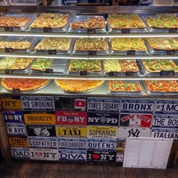 9/2/2021 tarihinde Luminoid L.ziyaretçi tarafından Champion Pizza'de çekilen fotoğraf