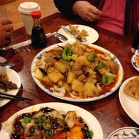 Photo taken at Xi&amp;#39;an Sizzling Woks by Ronald S. on 11/15/2013