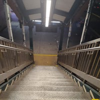Photo taken at MTA Subway - 39th Ave (N/W) by Fionnulo B. on 12/9/2023