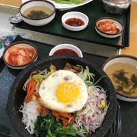 Photo taken at The Palace Korean Restaurant by Ting on 10/30/2017