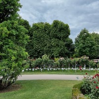 Foto diambil di Volksgarten oleh Osman S. pada 7/28/2023