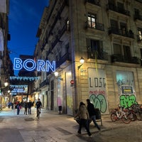 Foto diambil di El Born oleh Broo . pada 12/16/2022