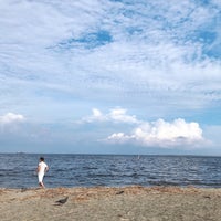 Photo taken at Jonanjima Seaside Park Tsubasa Beach by krkr on 8/7/2022