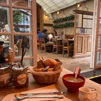 Photo taken at Le Pain Quotidien by H 1. on 7/20/2022