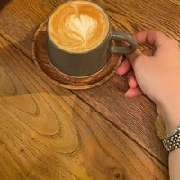 Das Foto wurde bei Glow Coffee von N. am 8/9/2023 aufgenommen