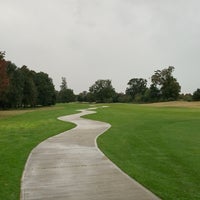 Photo taken at Buckinghamshire Golf Club by R7 on 10/5/2020