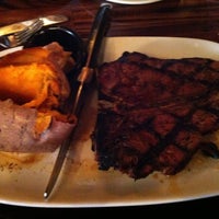 Photo taken at LongHorn Steakhouse by Brian C. on 6/1/2013