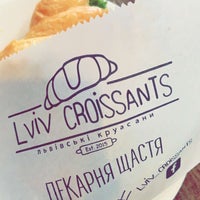 Foto diambil di Lviv Croissants oleh Tim pada 7/27/2021