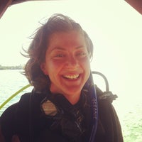 12/18/2012 tarihinde Nadine S.ziyaretçi tarafından Utila Dive Center'de çekilen fotoğraf