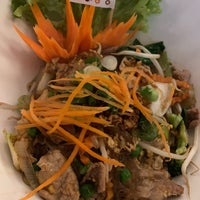 Photo taken at Papaya Thai Cuisine by Megan Allison on 5/1/2019