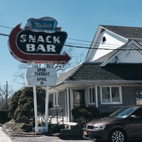 Photo taken at Modern Snack Bar by Megan Allison on 4/9/2017