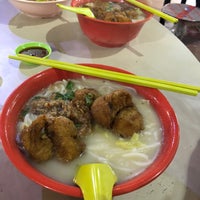 Photo taken at Yuhua Village Market &amp;amp; Food Centre by xuan on 3/7/2021
