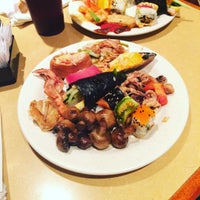 Photo taken at E-Star Chinese Buffet by Andres C. on 9/25/2016
