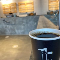 Foto diambil di First Port Coffee oleh IBRAHIM M. pada 2/25/2021