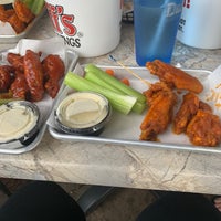 Photo taken at Duff&amp;#39;s Famous Wings by Shelley R. on 7/1/2021