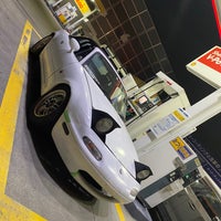 Photo taken at Shell by ててわ on 10/29/2021
