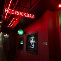 รูปภาพถ่ายที่ RedRock Bar โดย Kevin C. เมื่อ 1/28/2018