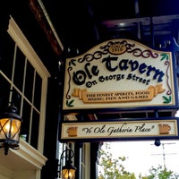 Foto tirada no(a) Ole Tavern on George Street por Kevin C. em 5/16/2016
