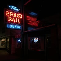 Снимок сделан в Brass Rail Lounge пользователем Kevin C. 3/18/2016