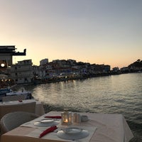 Foto tirada no(a) Piccolo Porto Kokkari Samos por Selda K. em 9/21/2017