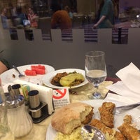 6/1/2017 tarihinde Fadil J.ziyaretçi tarafından Turkish Restaurant Dukat'de çekilen fotoğraf
