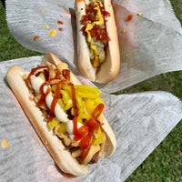 10/9/2021 tarihinde sammyziyaretçi tarafından The Vegan Hotdog Cart!'de çekilen fotoğraf