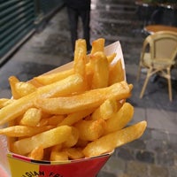 Photo taken at Chez Papy - Belgian Frites by B . on 10/22/2021