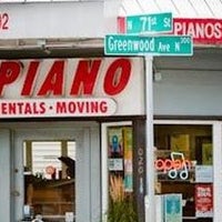 Foto tirada no(a) A-1 Piano Sales &amp;amp; Rentals por Taylor M. em 7/29/2013