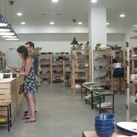 Foto tirada no(a) Cerâmicas Na Linha por Miha P. em 6/2/2016