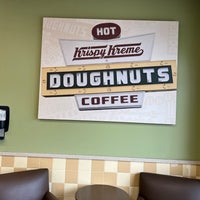 Photo taken at Krispy Kreme Doughnuts by Hsiu-Fan W. on 6/4/2022