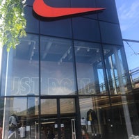 nike store hackney central