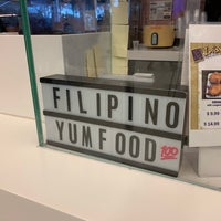 Foto scattata a Inay Filipino Kitchen da Sarah L. il 12/11/2018