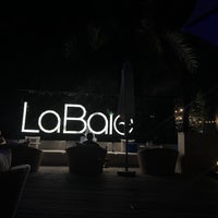 Photo taken at La Baie Lounge by Gada on 5/3/2022