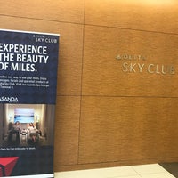 Photo taken at Delta Sky Priority Check-in Lounge by Ser g. on 2/8/2018