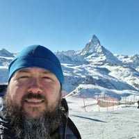 Das Foto wurde bei 3100 Kulmhotel Gornergrat Zermatt von Neil am 2/7/2023 aufgenommen
