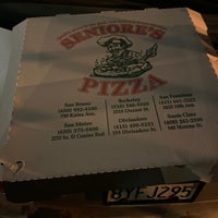 Снимок сделан в Seniore&amp;#39;s Pizza пользователем Richie W. 6/8/2022