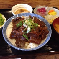 Photo taken at わや食堂 by hamatea ☆. on 6/17/2014