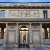 Photo taken at Université de médecine Paris Diderot, Site Villemin by Daesung P. on 12/24/2023