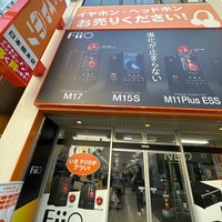 Photo taken at e☆イヤホン 大阪日本橋本店 by タバサ on 10/23/2022