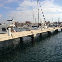 5/11/2013 tarihinde Jasmin C.ziyaretçi tarafından Puerto Deportivo Marina Salinas'de çekilen fotoğraf
