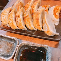 Photo taken at 肉汁餃子のダンダダン by まふゆ on 5/6/2019