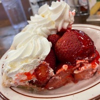 Photo taken at House of Pies by Linton W. on 5/28/2022