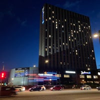 Photo taken at Radisson Blu Scandinavia Hotel by Linton W. on 10/18/2023