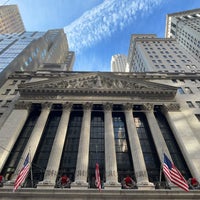 Foto diambil di Wall Street Walks oleh M.I pada 12/4/2022