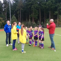 Photo taken at Hockeyvereniging &amp;quot;Hockey Ons Devies&amp;quot; (H.O.D.) by henk e. on 9/13/2014